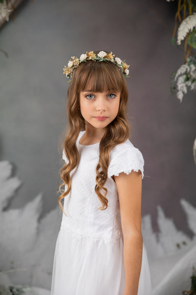 First holy communion wreath with white roses