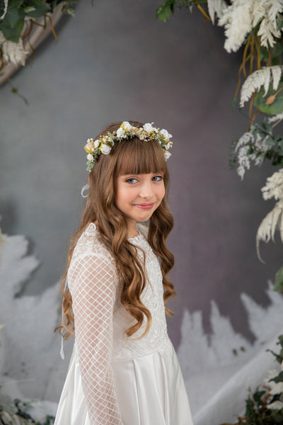 Holy communion crown with white roses and pearls