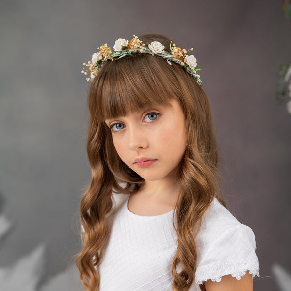 First holy communion wreath with white roses