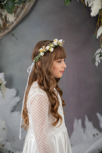 Holy communion crown with white roses and pearls
