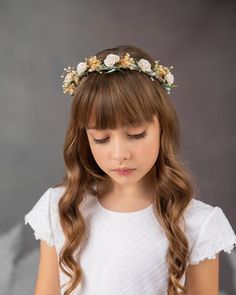 First holy communion wreath with white roses