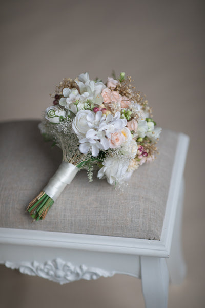 Romantic pastel wedding bouquet