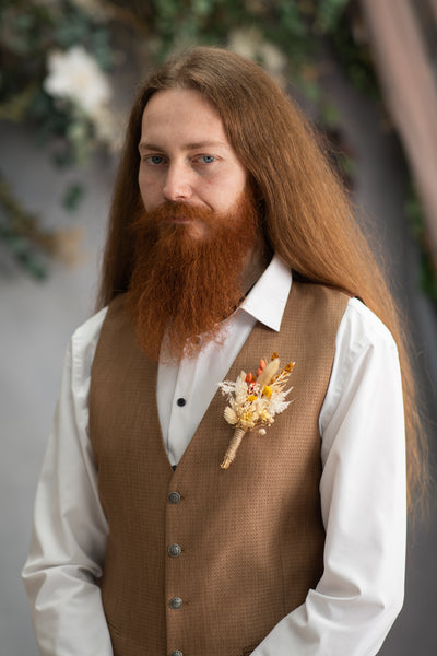 Natural fall groom's boutonniere