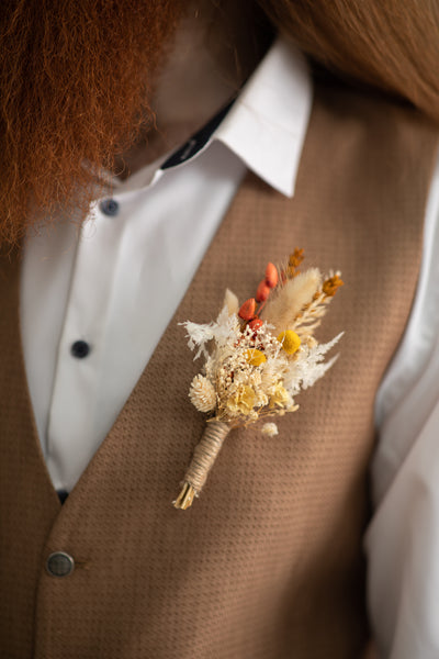 Natural fall groom's boutonniere