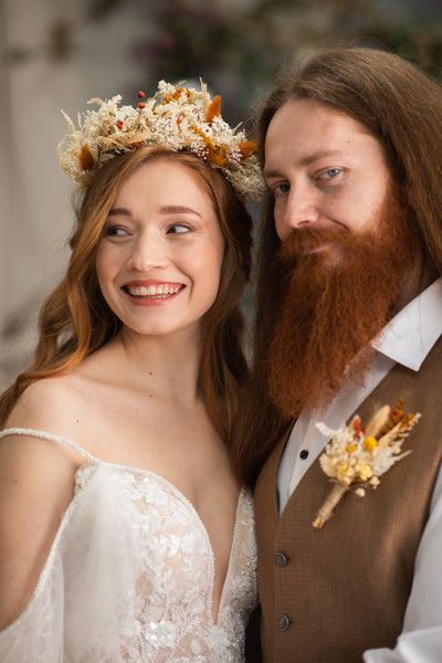 Natural fall groom's boutonniere