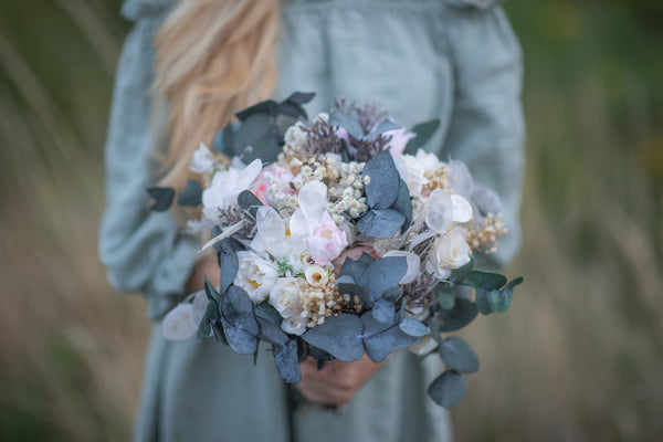 Bridal bouquet in pastel colours Eucalyptus wedding bouquet Bridal accessories Magaela accessories Peach Blush ivory bouquet Long lasting