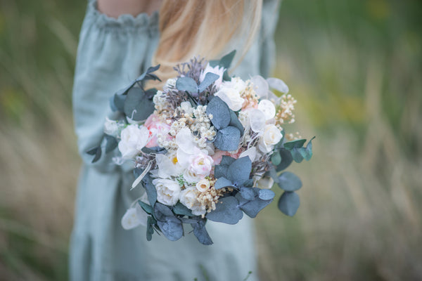 Bridal bouquet in pastel colours Eucalyptus wedding bouquet Bridal accessories Magaela accessories Peach Blush ivory bouquet Long lasting