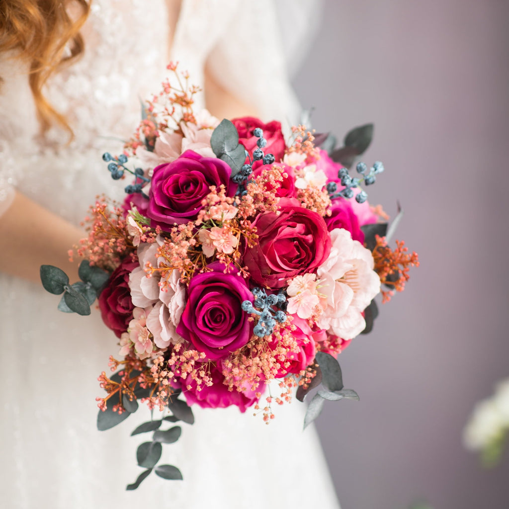https://www.magaela.com/cdn/shop/products/viva_magenta_wedding-set_bouquet_bride_flowers-22_1024x1024.jpg?v=1675984463