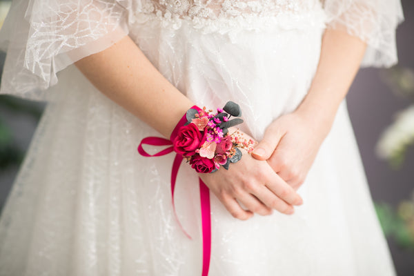 Romantic fuchsia flower bracelet
