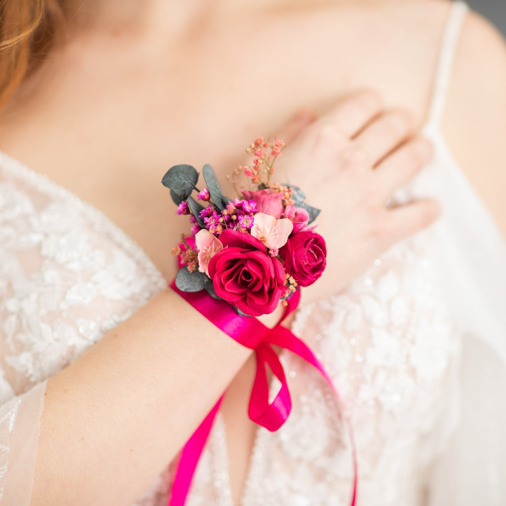 Romantic fuchsia flower bracelet