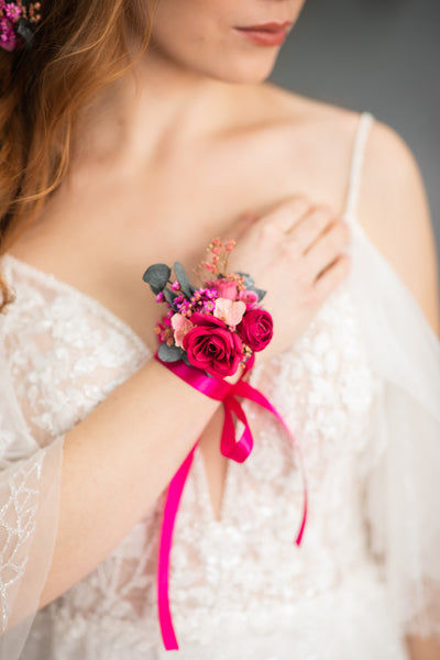 Romantic fuchsia flower bracelet
