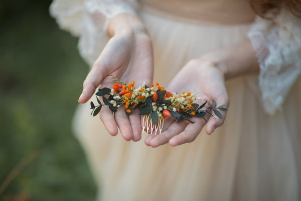 Natural autumn hair comb Flower hair comb Hair flowers Eucalyptus Baby's breath Wedding fall burnt orange flower comb Wedding accessories