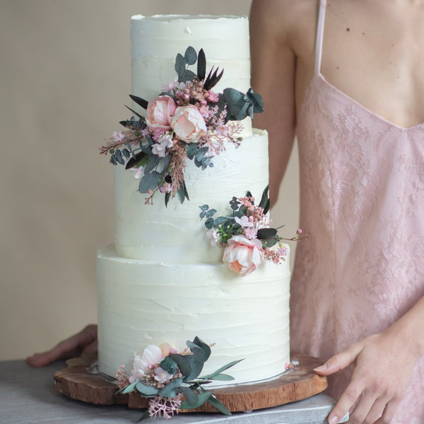 Flower cake toppers with peonies