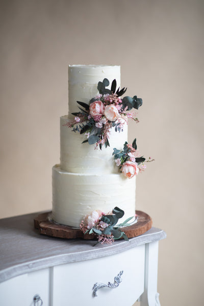 Flower cake toppers with peonies