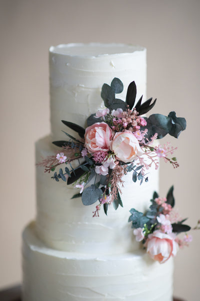 Flower cake toppers with peonies