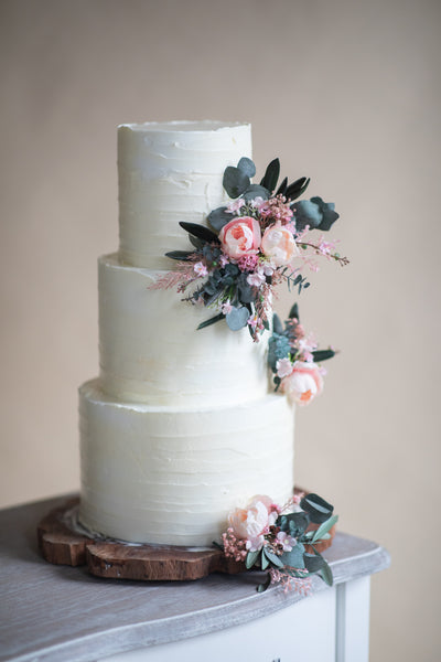 Flower cake toppers with peonies