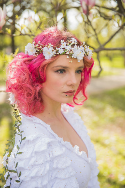 White flower hair wreath with vines Bridal hair crown Romantic braided hair wreath White bridal headpiece Hair jewelry Wedding 2021 Magaela