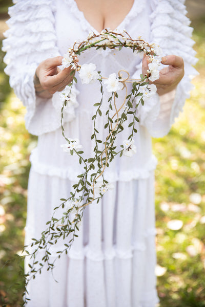White flower hair wreath with vines Bridal hair crown Romantic braided hair wreath White bridal headpiece Hair jewelry Wedding 2021 Magaela