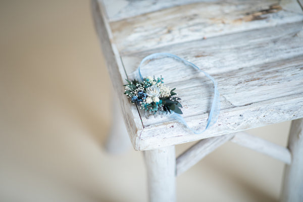 Blue bridal flower garter