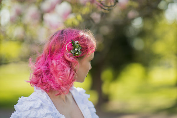 Greenery flower hair clip Bridal hair clasp Snap clip for flower girl Green and white headpiece Back to school Customisable Wedding 2021