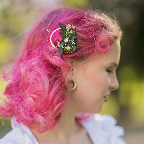 Greenery flower hair clip Bridal hair clasp Snap clip for flower girl Green and white headpiece Back to school Customisable Wedding 2021