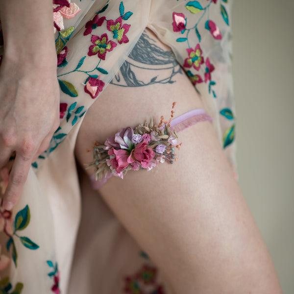 Flower bridal lace garter with pink roses