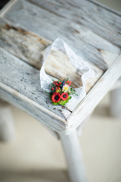 Folk poppy wedding flower garter