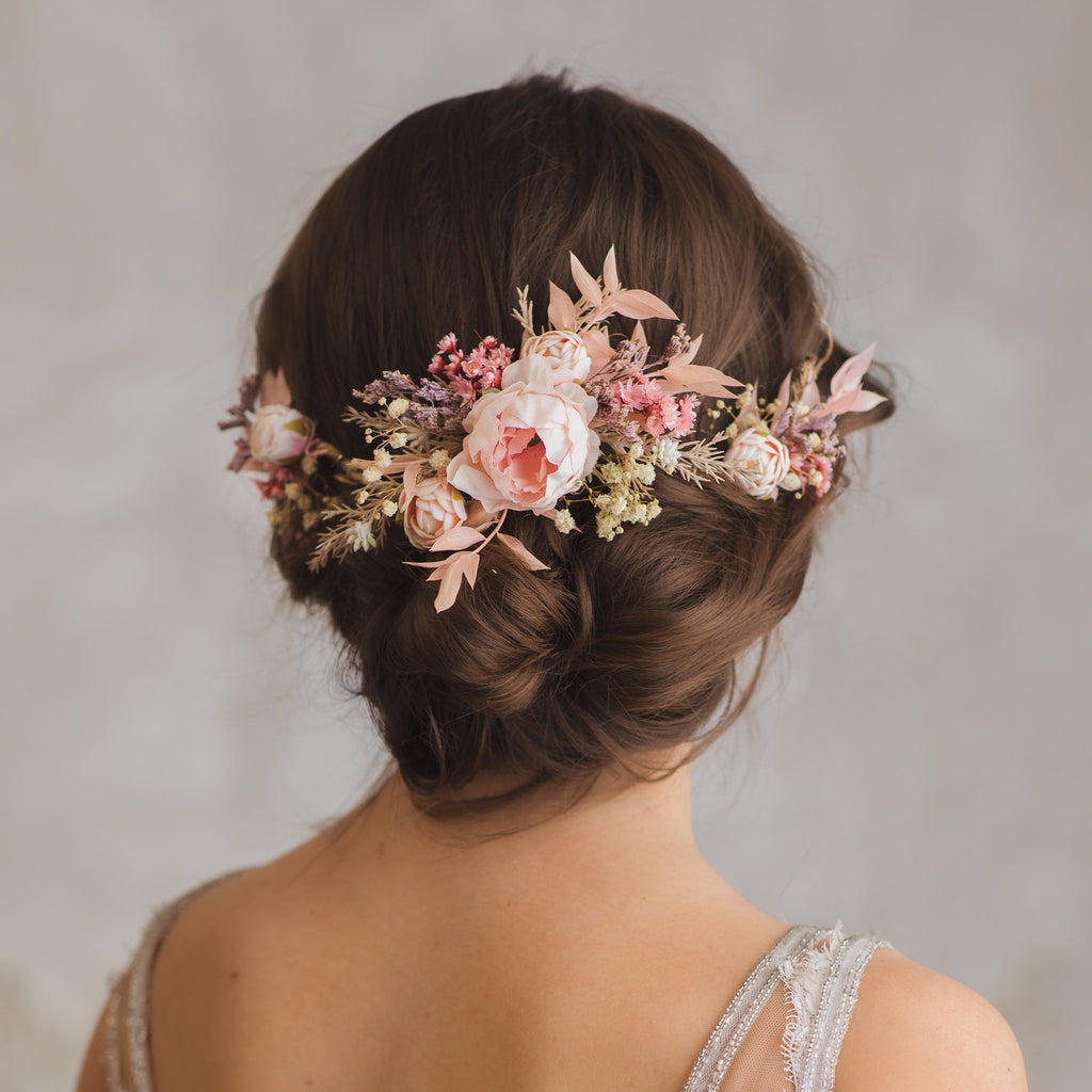 Blush shapable bridal vine Hair flowers Romantic bridal accessories Pale pink flower comb Wedding hair comb Flexible hair vine Bendable