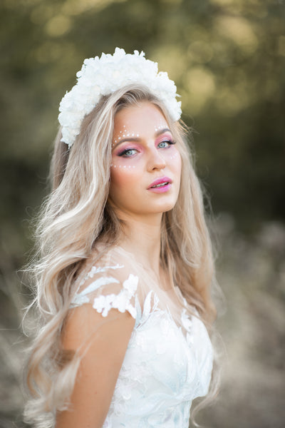 Natural hydrangeas bridal crown, Wedding headband, Preserved hydrangeas headband, White bridal hairband, Magaela, Big boho headpiece