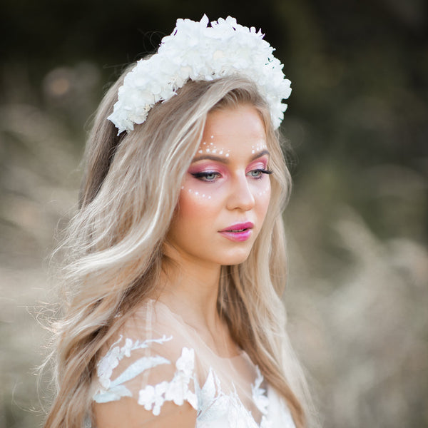 Natural hydrangeas bridal crown, Wedding headband, Preserved hydrangeas headband, White bridal hairband, Magaela, Big boho headpiece