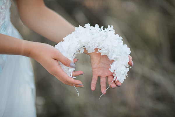 Natural hydrangeas bridal crown, Wedding headband, Preserved hydrangeas headband, White bridal hairband, Magaela, Big boho headpiece