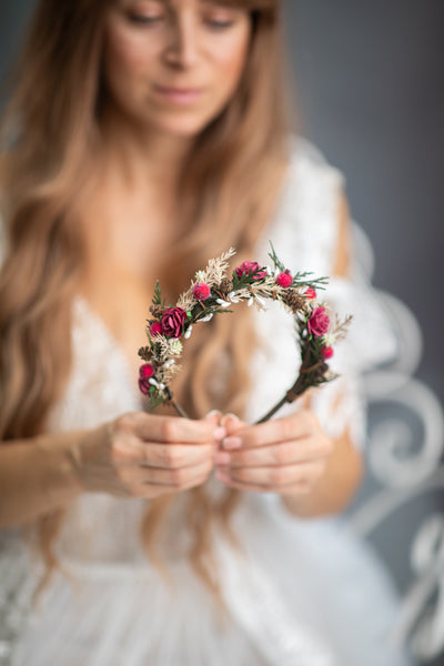 Burgundy winter headband with pine cones